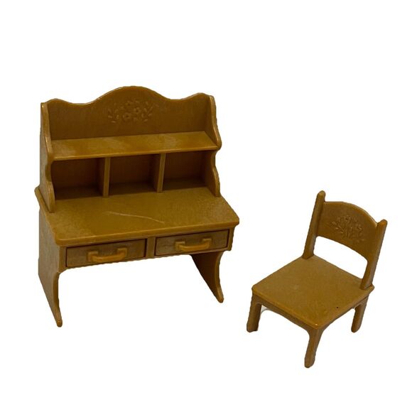 Sylvanian Families Calico Critters Surest Study Desk & Chair Drawers Tan Epoch - Picture 1 of 8